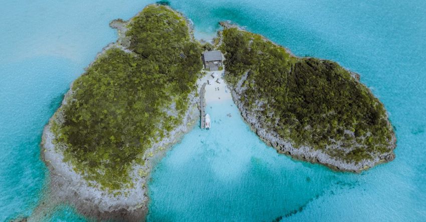 Retreat - House in Middle of Small Lush Island